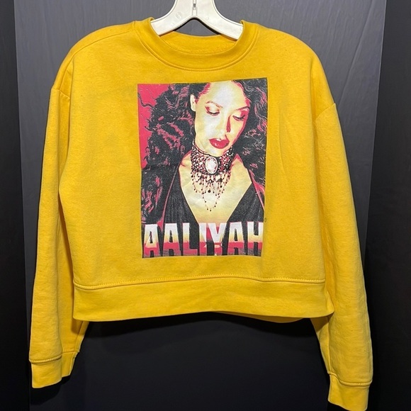 AALIYAH sweater in women’s size small - Picture 2 of 5